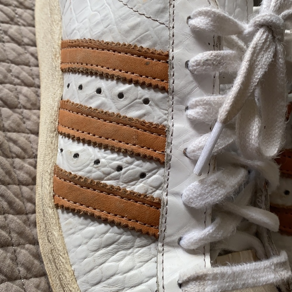 Adidas Shell Toe - Picture 2 of 5
